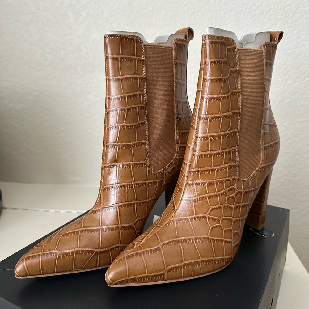 NWT Marc Fisher GARLISS2 Bootie